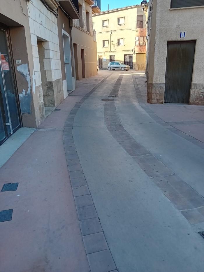Imagen Reurbanización de tramo de la calle Doctor Castán en el acceso a la Plaza Mayor (La Pllaza) de Fonz.
